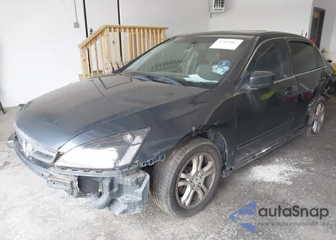 2006 Honda Accord 2.4 Ex z USA, uszkodzony, nr VIN 1HGCM56896A057779